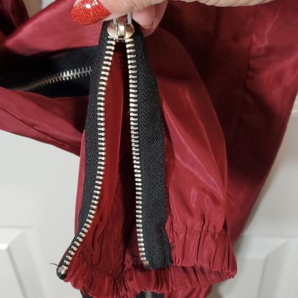 LF Burgundy Zipper Joggers SZ S - Picture 4 of 8